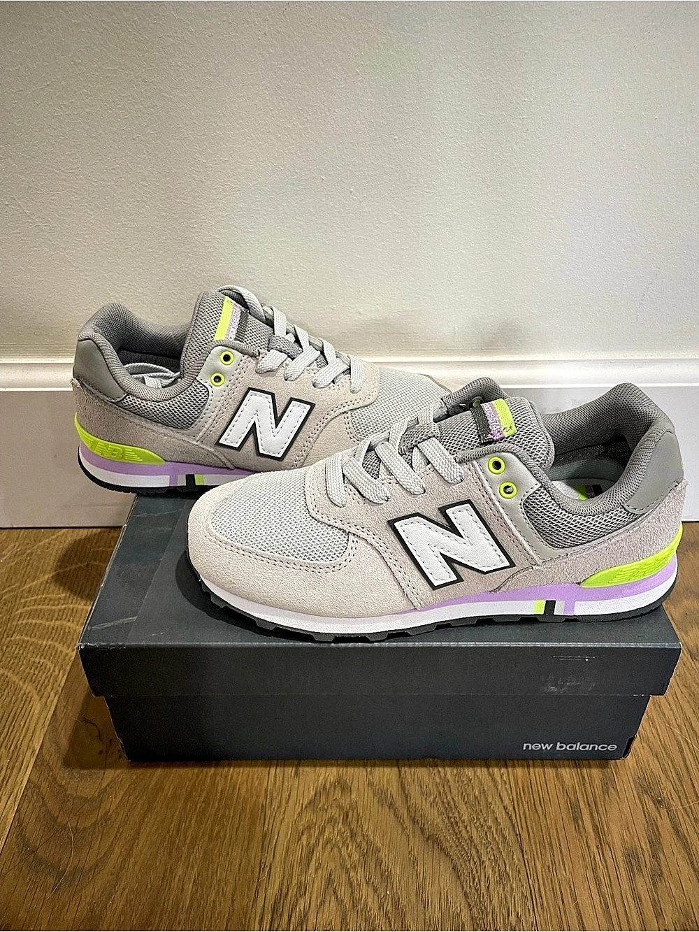 New Balance 574 Kids Gray & Green US 3 M Like New